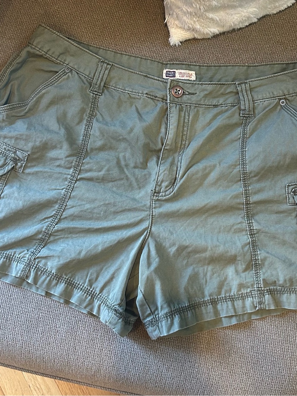 Faded Glory Olive Cargo Shorts with Utility Pockets